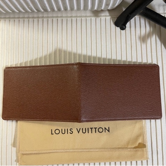 Louis Vuitton Taiga ID Holder Card Wallet Insert - Picture 10 of 13